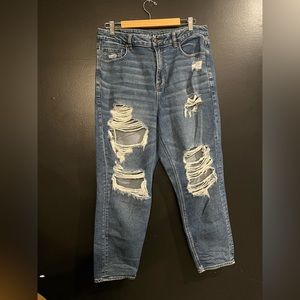 American Eagle Distressed Curvy Mom Jean